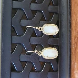 Kendra Scott Lee Gold Drop Earrings in Ivory Pearl